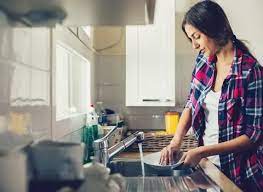 कामवाली घरेलू नौकरानी चाहिए -पक्की नौकरी